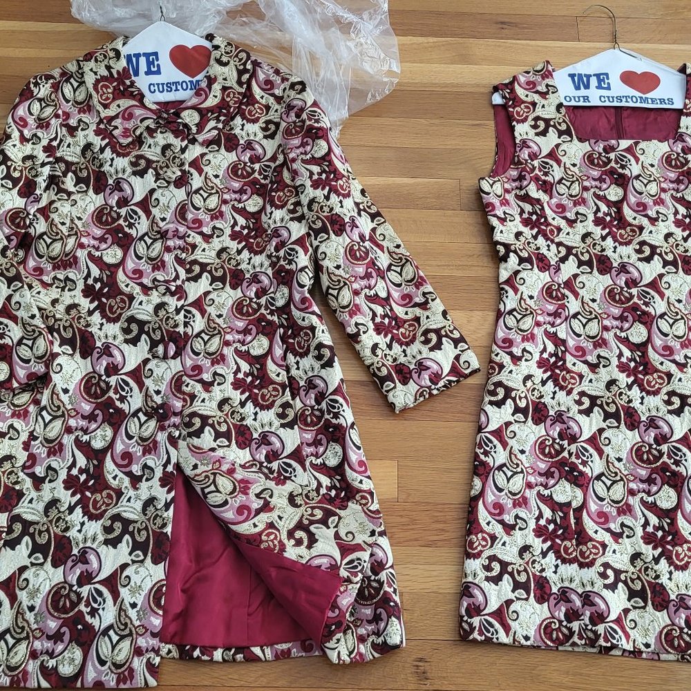 Elegant Vintage perfect condition gold/ruby coat & dress